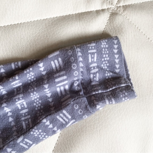 Jax & Lennon 🇨🇦 • Long Sleeved Hooded Top - Picture 4 of 6